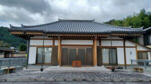 東本願寺における法主衣体および法服に関する研究